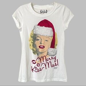 🌺 Hollywood Legends Marilyn Monroe Santa Christmas Merry Christmas Tee NWOT Jrs
